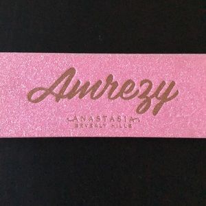 Anastasia Amrezy palette